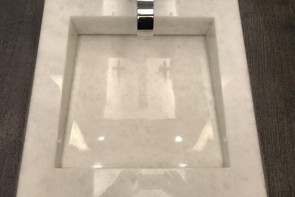 Lucidatura top bagno in cristallino senza polveri e cere